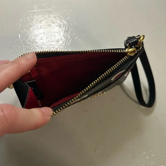 Gently used Kate Spade small Heart Wristlet wallet - Picture 3 of 3